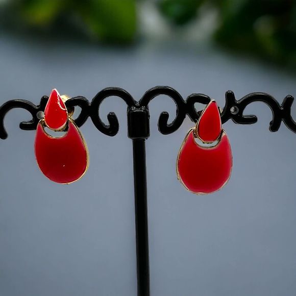 Red Doorknocker Enamel Earrings! - Picture 1 of 11